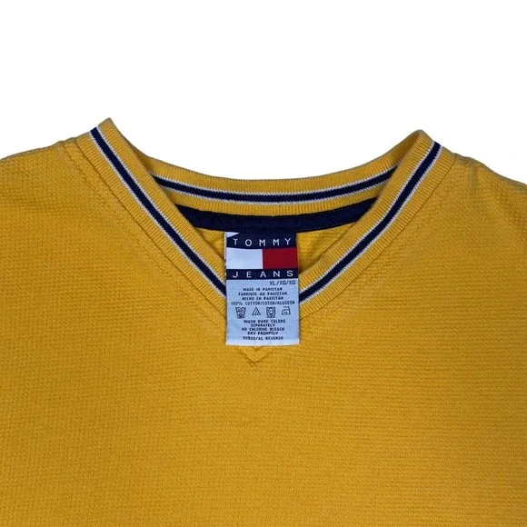 Vintage Tommy Hilfiger Men's‎ XL Yellow V-Neck Short Sleeve  Shirt - Picture 3 of 6